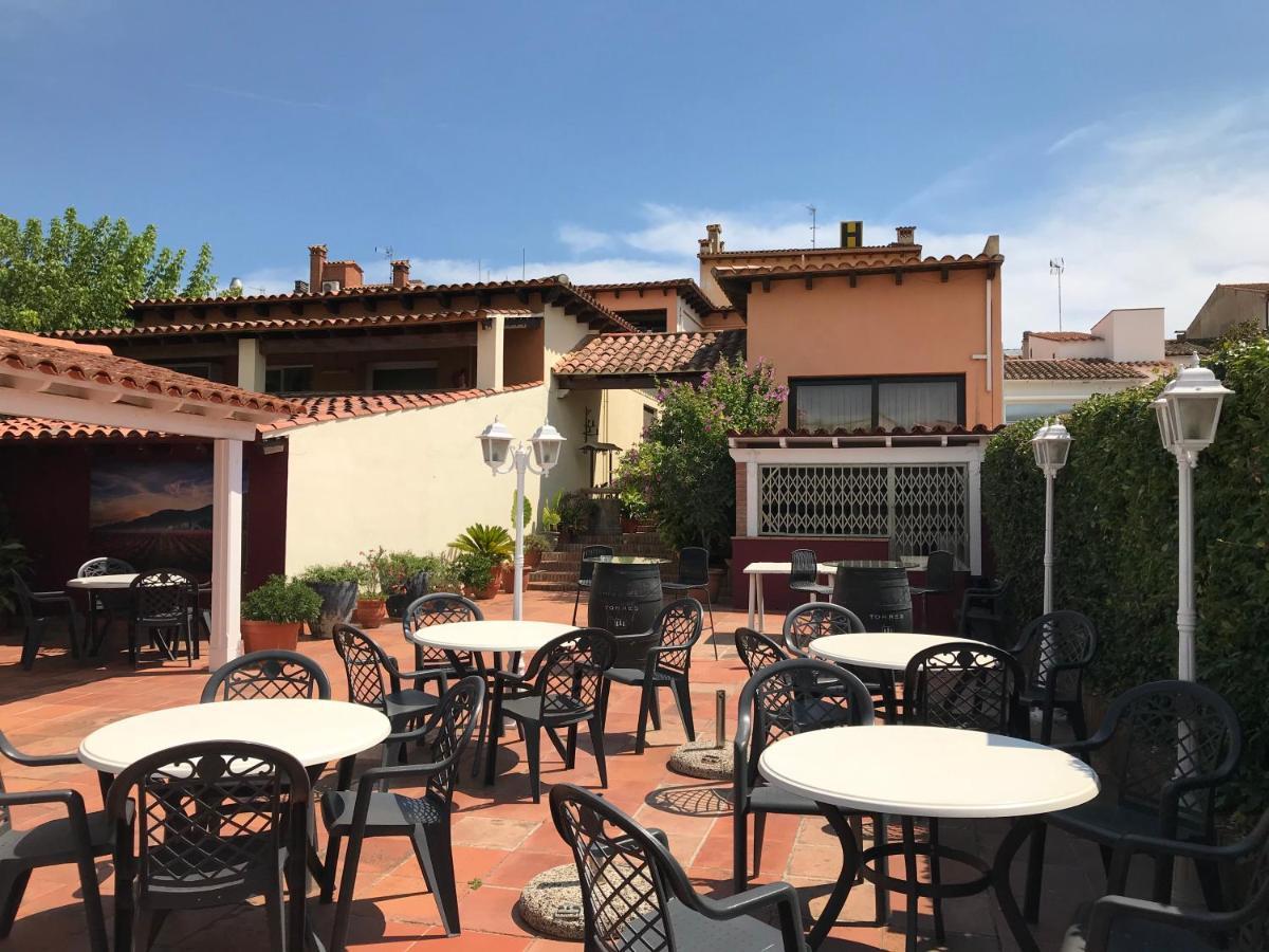 Hostal Can Pou Vidreres Bagian luar foto