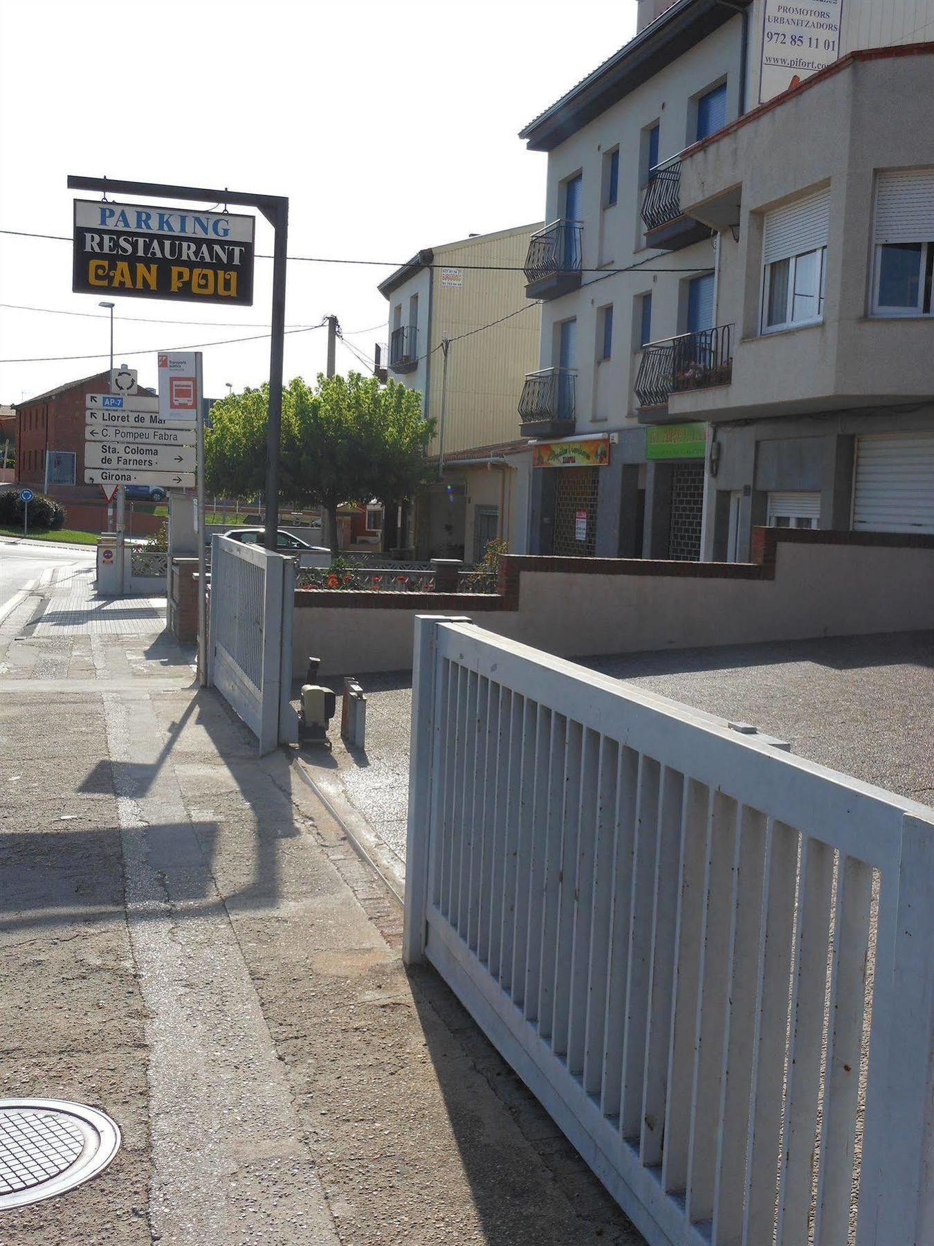 Hostal Can Pou Vidreres Bagian luar foto